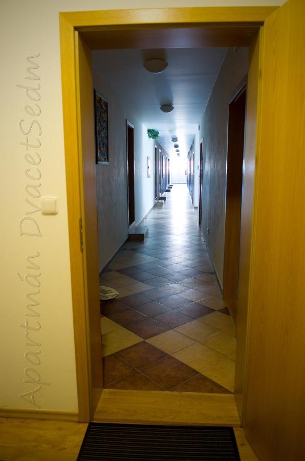 Dvacetsedm Apartment *